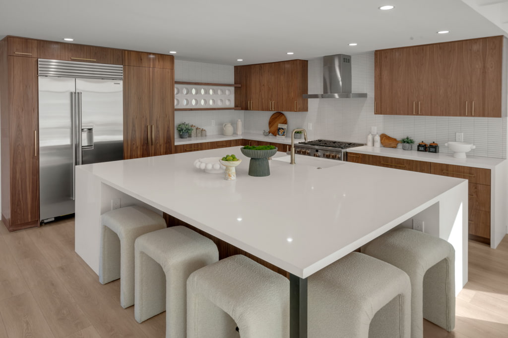 Outdoor Countertops: Why Porcelain Beats Quartz Why Porcelain Beats Quartz